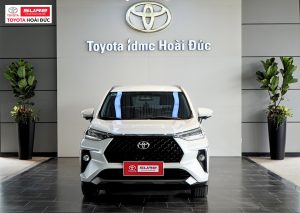 TOYOTA VELOZ CROSS